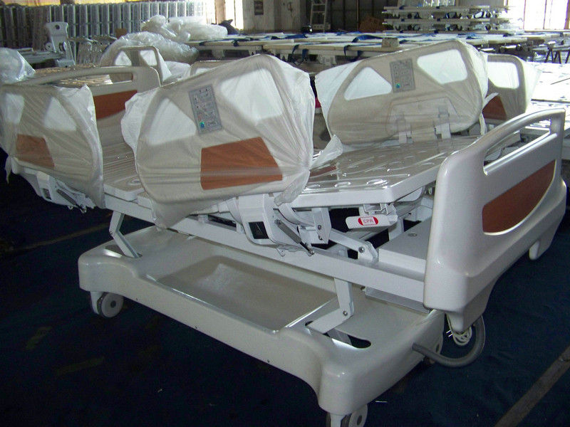 Halb automatisches Intensivpflege-Bett, bewegliche Klinik-Bett für den Kranken